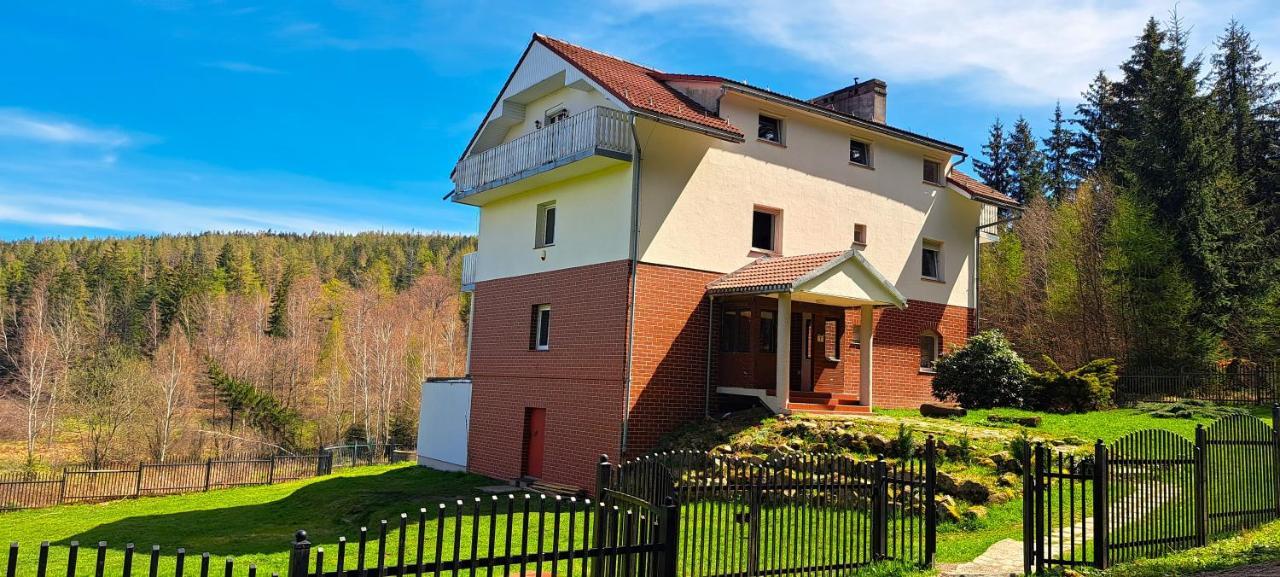 Gorskie Zacisze Bed & Breakfast Боровице Екстериор снимка